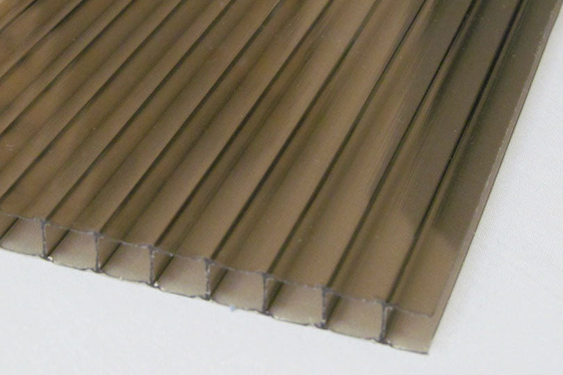 Polycarbonate 8 mm 4’ de large x 8’ de long