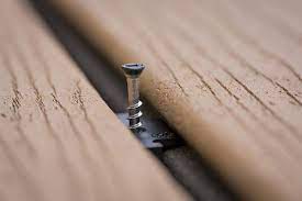 Clip and screws for wood (250 pieces per box)